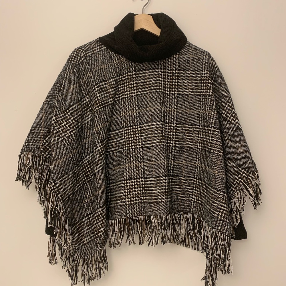 8 Seconds Sweater Poncho